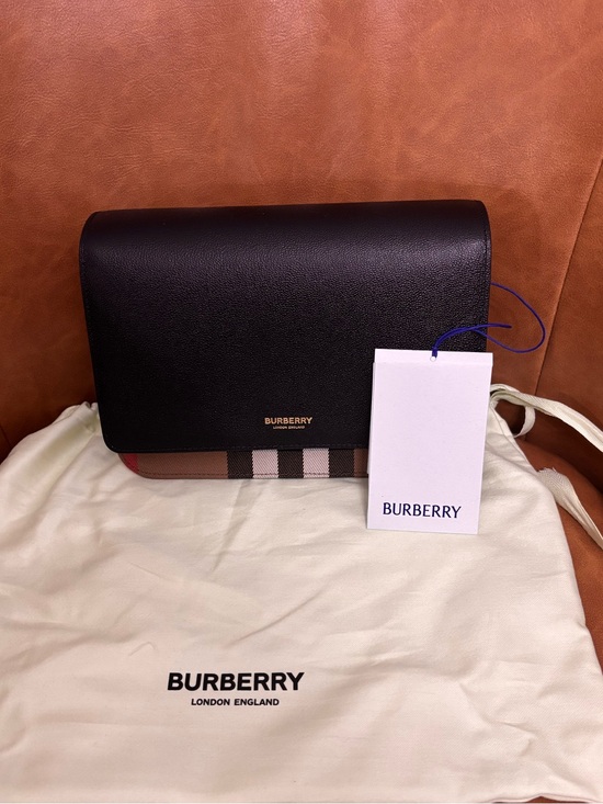 Burberry Handbags - NWT Burberry Mackford MX House Check Leather Shoulder Crossbody Bag